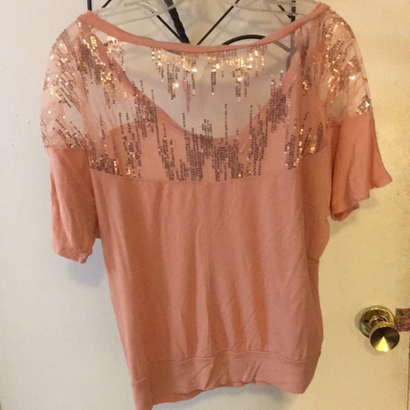 Must be bundled. May be Vintage. Threads Dusty Rose Sequin Tee - Picture 4 of 6